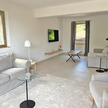 Grand Pin 77 Apartment